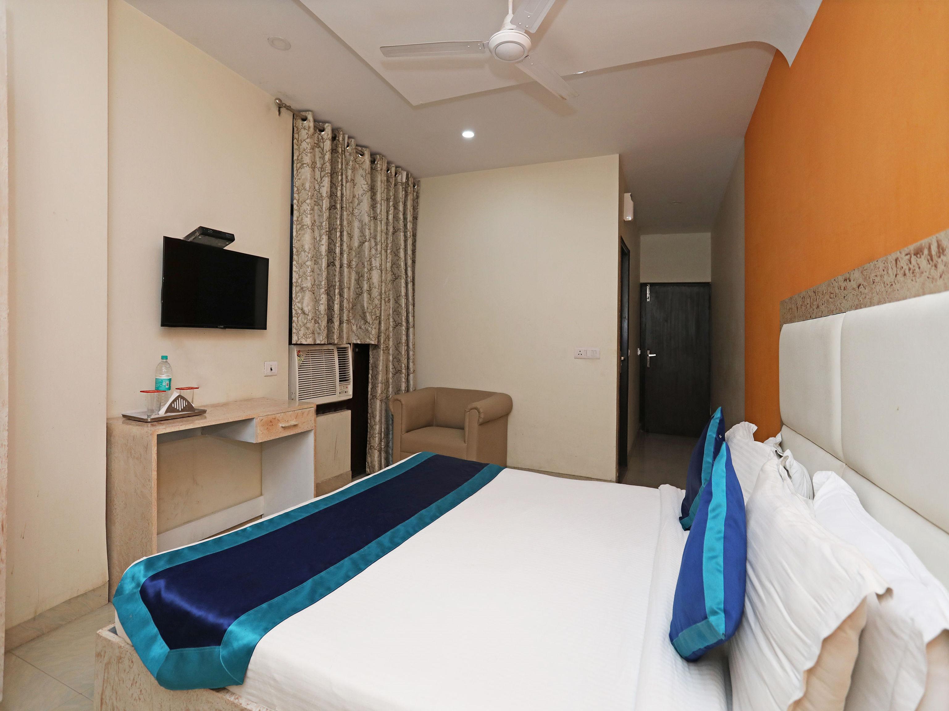 Hotel The Rts Plaza Új-Delhi Kültér fotó