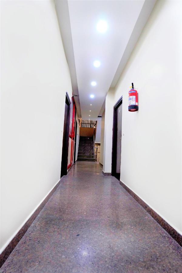 Hotel The Rts Plaza Új-Delhi Kültér fotó