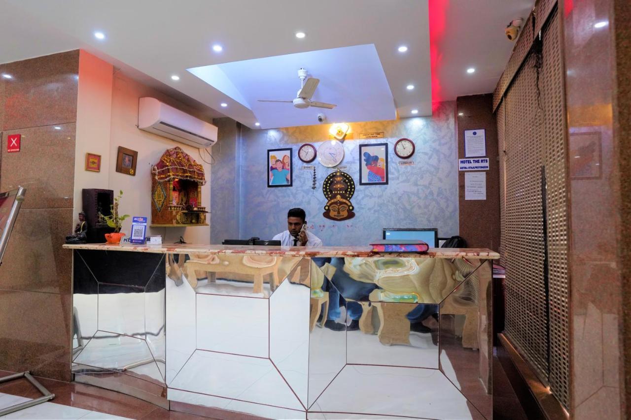 Hotel The Rts Plaza Új-Delhi Kültér fotó
