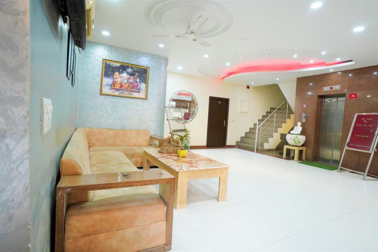 Hotel The Rts Plaza Új-Delhi Kültér fotó