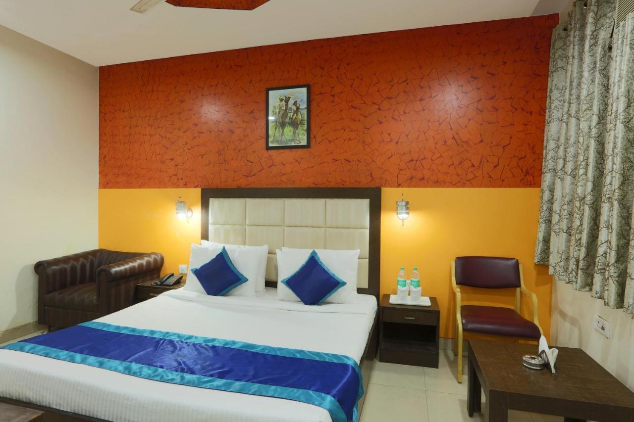 Hotel The Rts Plaza Új-Delhi Kültér fotó