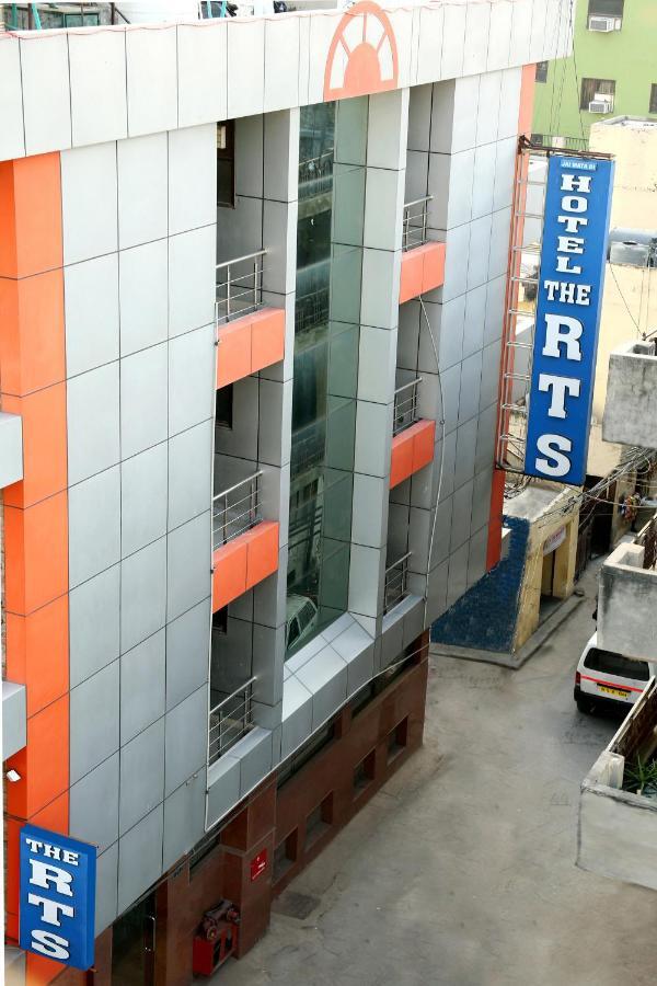Hotel The Rts Plaza Új-Delhi Kültér fotó